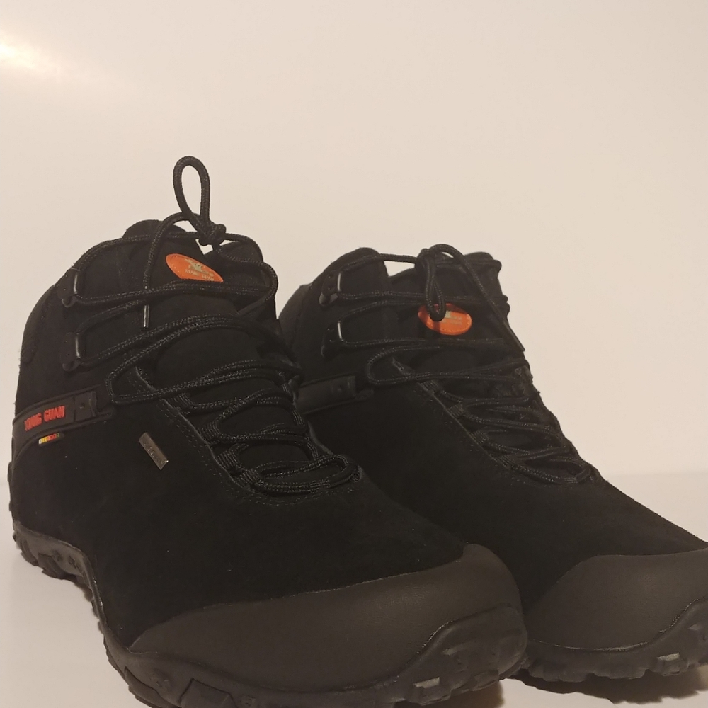 Black Mens Hiking Boots